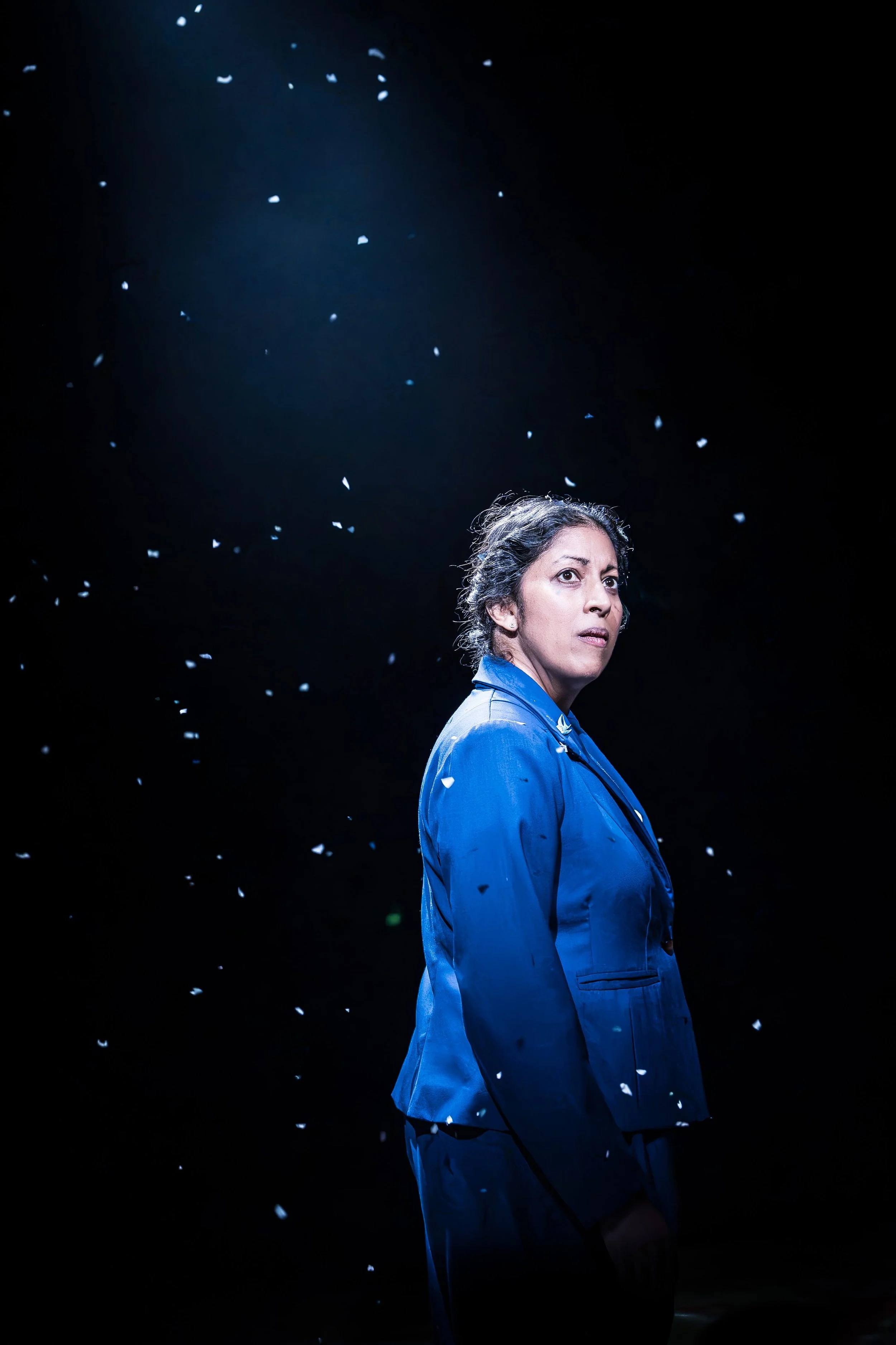 Priyanga-Burford-Noor-in-a-small-and-quiet-light_Chichester-Festival-Theatre-Photo-Marc-Brenner_2040.jpg