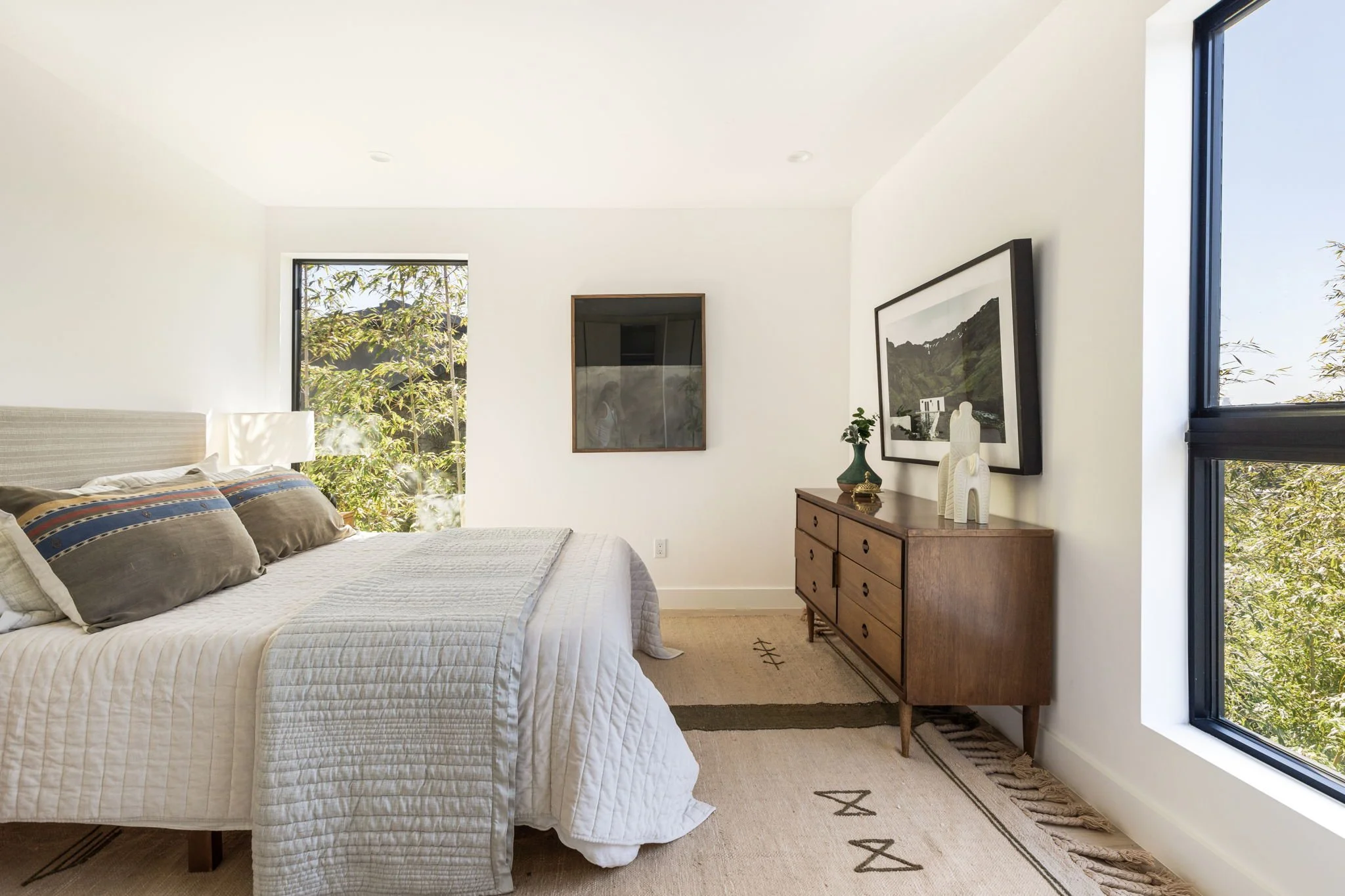 36-web-or-mls-2916-waverly-dr.jpg