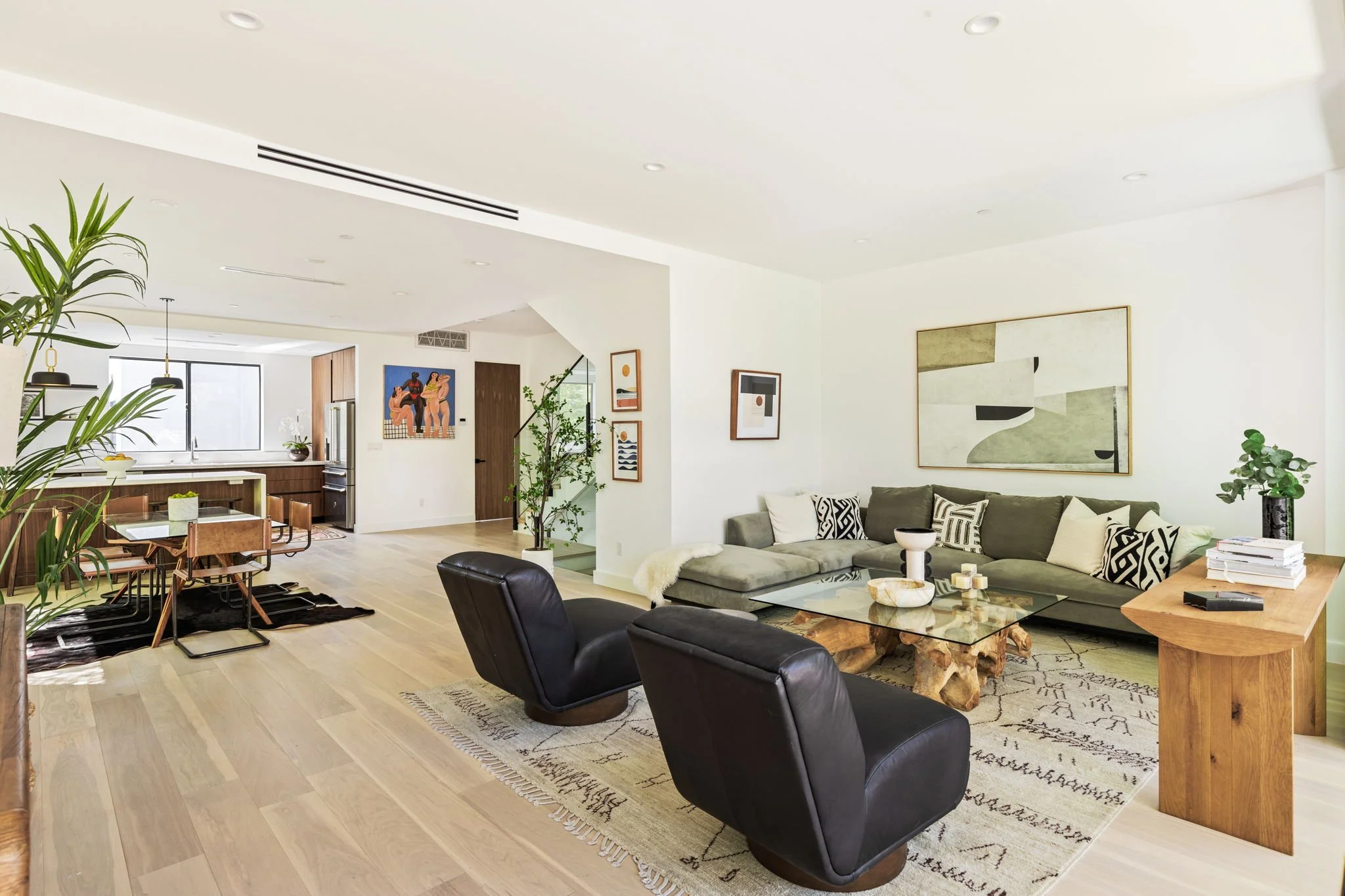 16-web-or-mls-2916-waverly-dr.jpg