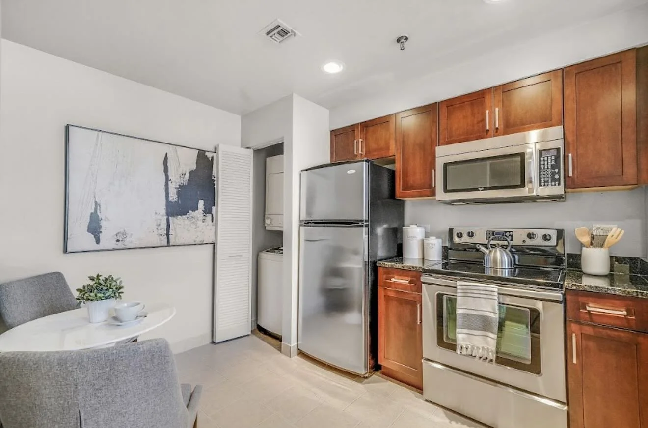 Garbage Disposal Do&rsquo;s &amp; Don&rsquo;ts 🌀

✅ DO:
	&bull;	Run cold water before, during, and after using the disposal.
	&bull;	Cut large food waste into smaller pieces before putting it in.
	&bull;	Dispose of soft foods like fruit scraps, cook