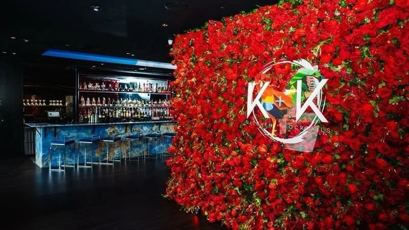 Life at the Packard means being steps away from some of the city&rsquo;s best eats 🍽️
From casual bites to date-night favorites, the neighborhood always delivers.
Where are you eating tonight? 👀👇

Kitchen and Kocktails
Elevated cuisine. Crafted co