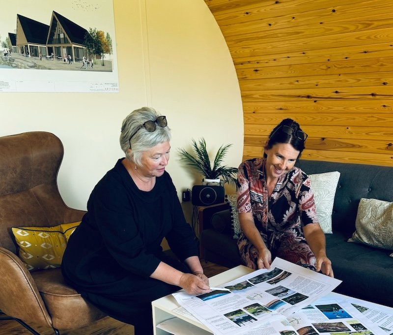 Trudy-Janet-discussing-Gardens-copy.jpeg