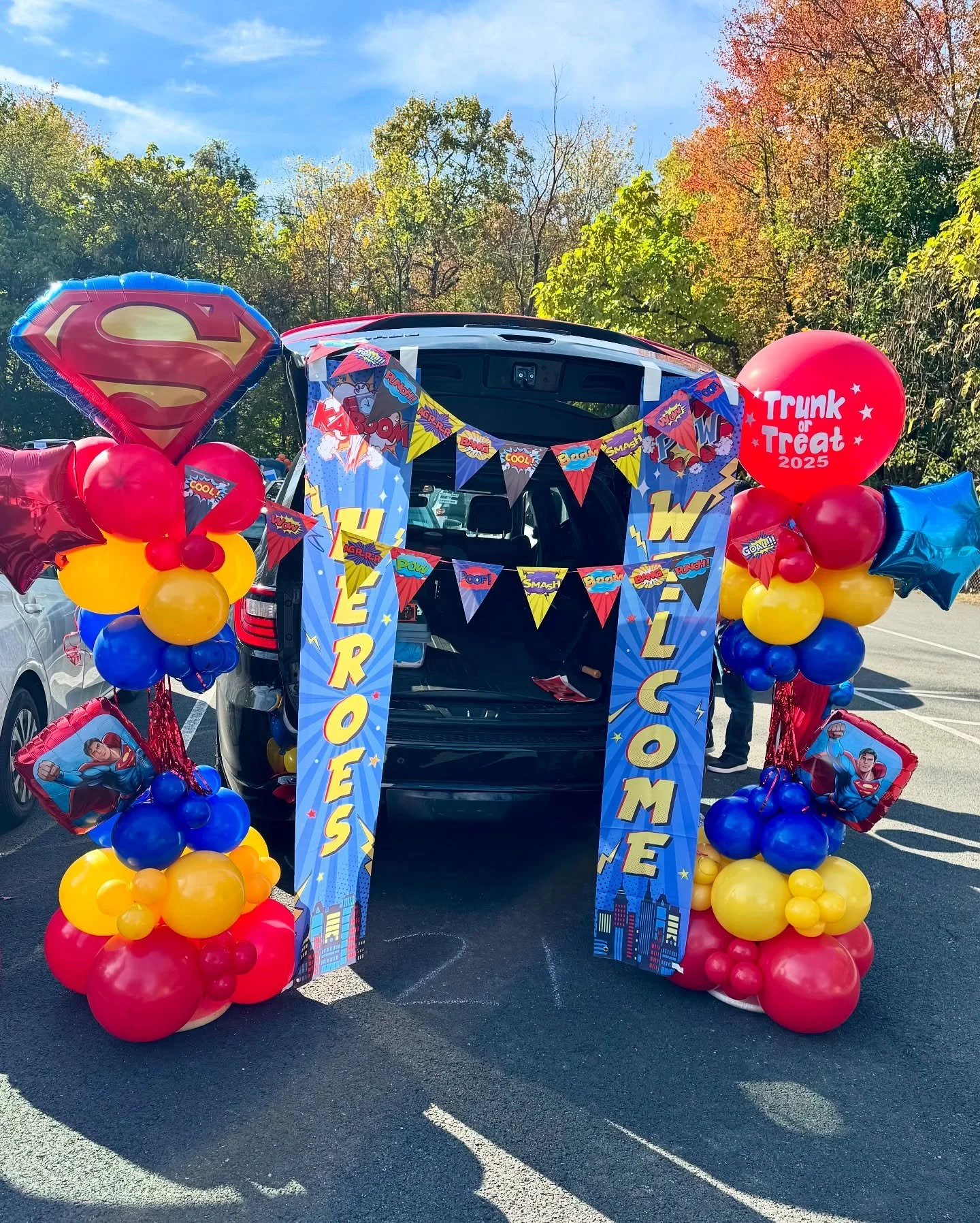 Trunk or Treat Superman Pillars 🦸🏻‍♂️
#trunkortreat #superman #balloonpillars #balloondecor #balloondecorations #balloonartist #balloonstylist #rocklandcounty #bergencounty #westchestercounty #mamaballoons
