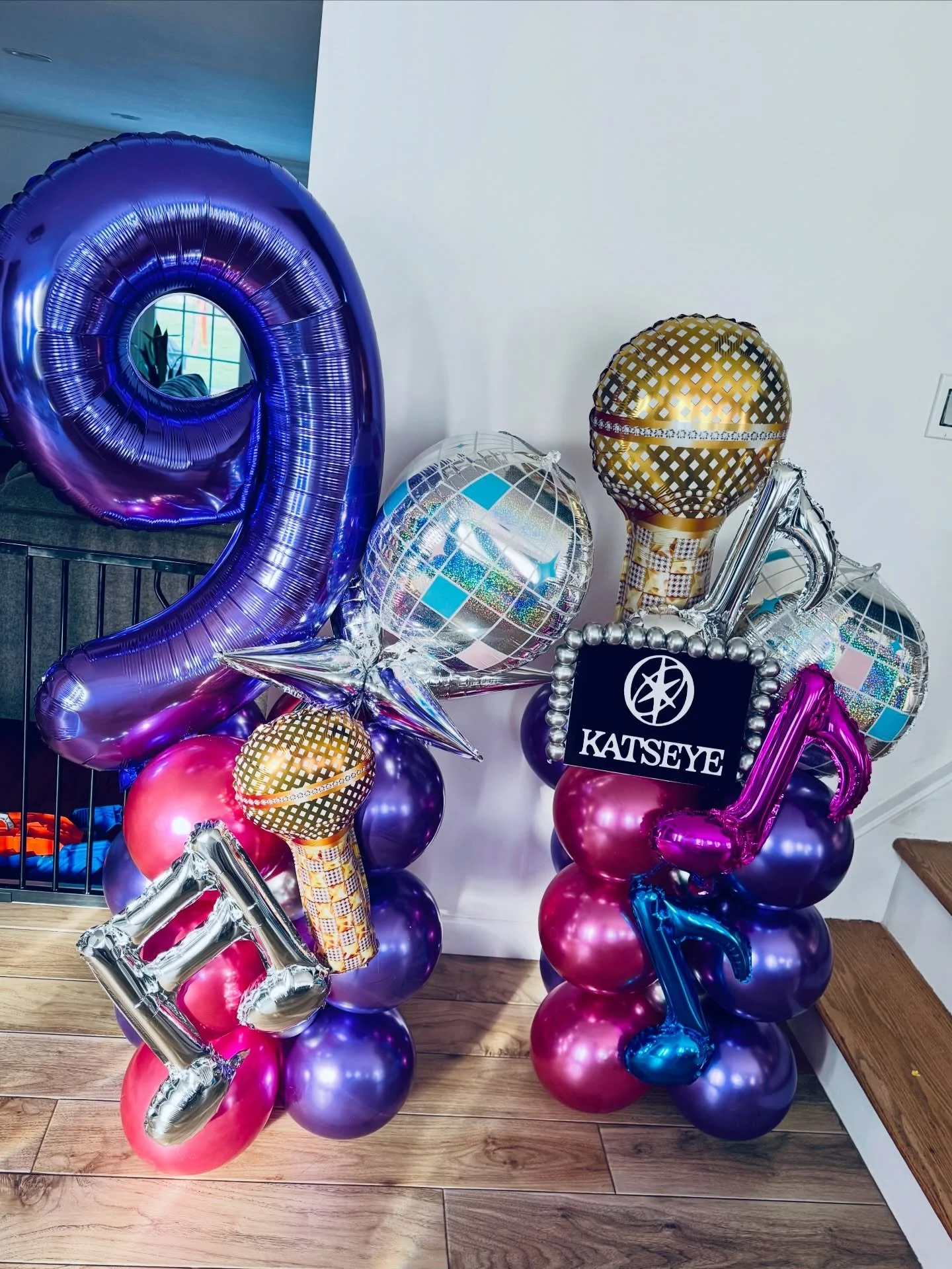 Karaoke Themed 9th Birthday 🎤💜

#birthday #numberstack #balloondecoration #rocklandcounty #mamaballoons