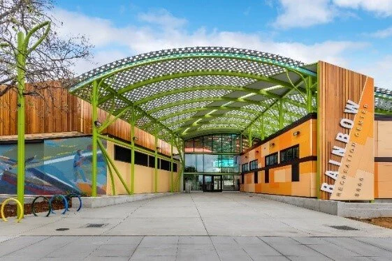 5min drive to the Rainbow Recreation Center