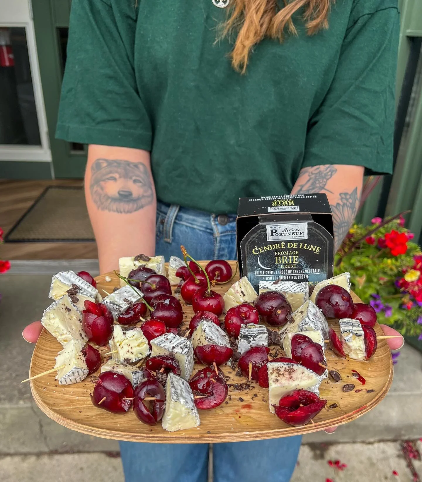 We love to pair our cheeses with our fresh weekly fruit and Canadian sourced artisanal  products. 
Ask us about our favourites, and we can help you create the perfect combinations for your charcuterie boards. 
It&rsquo;s what we do best! 🧀
Today we 