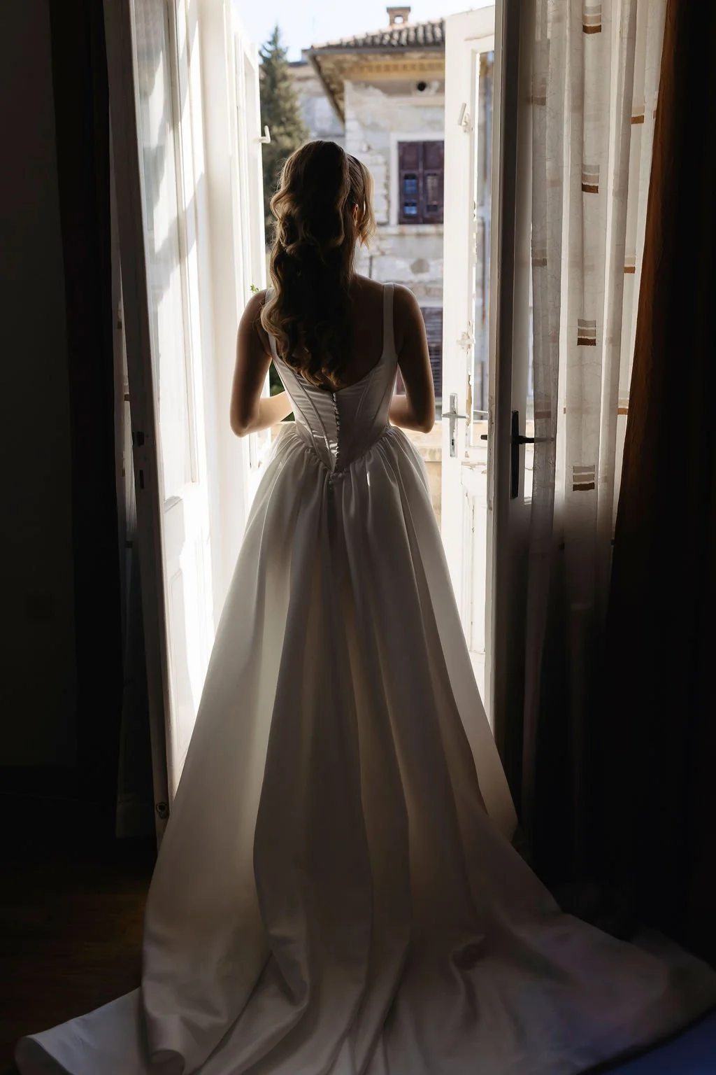 bride-getting-ready-pula-wedding (4).jpg