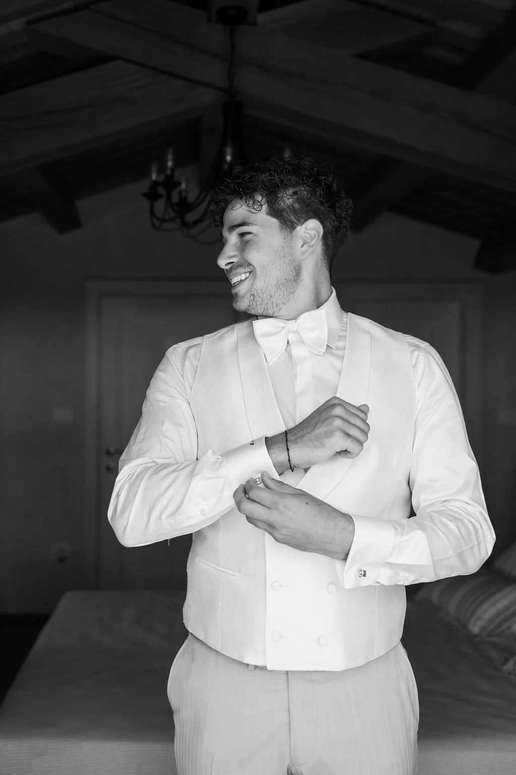 groom-getting-ready-paladnjaki-wedding-istria (4).jpg