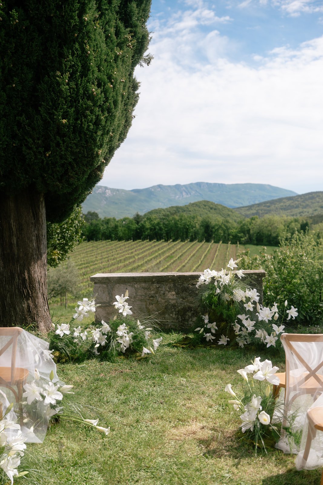 outdoor-wedding-ceremony-istria-castle-belaj (41).jpg