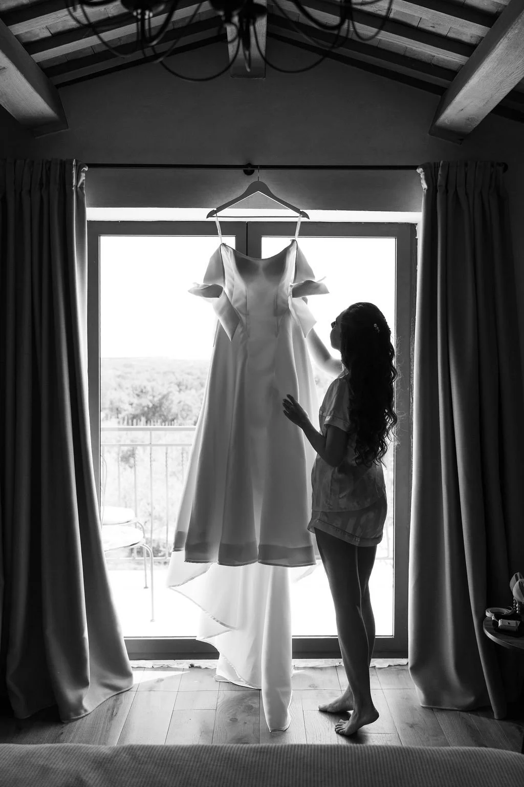 bride-getting-ready-paladnjaki-wedding (3).jpg