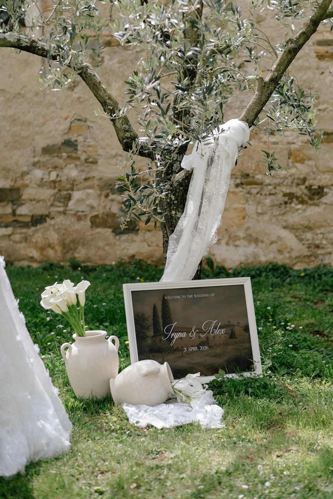 castle-belaj-wedding-welcome-sign.jpg