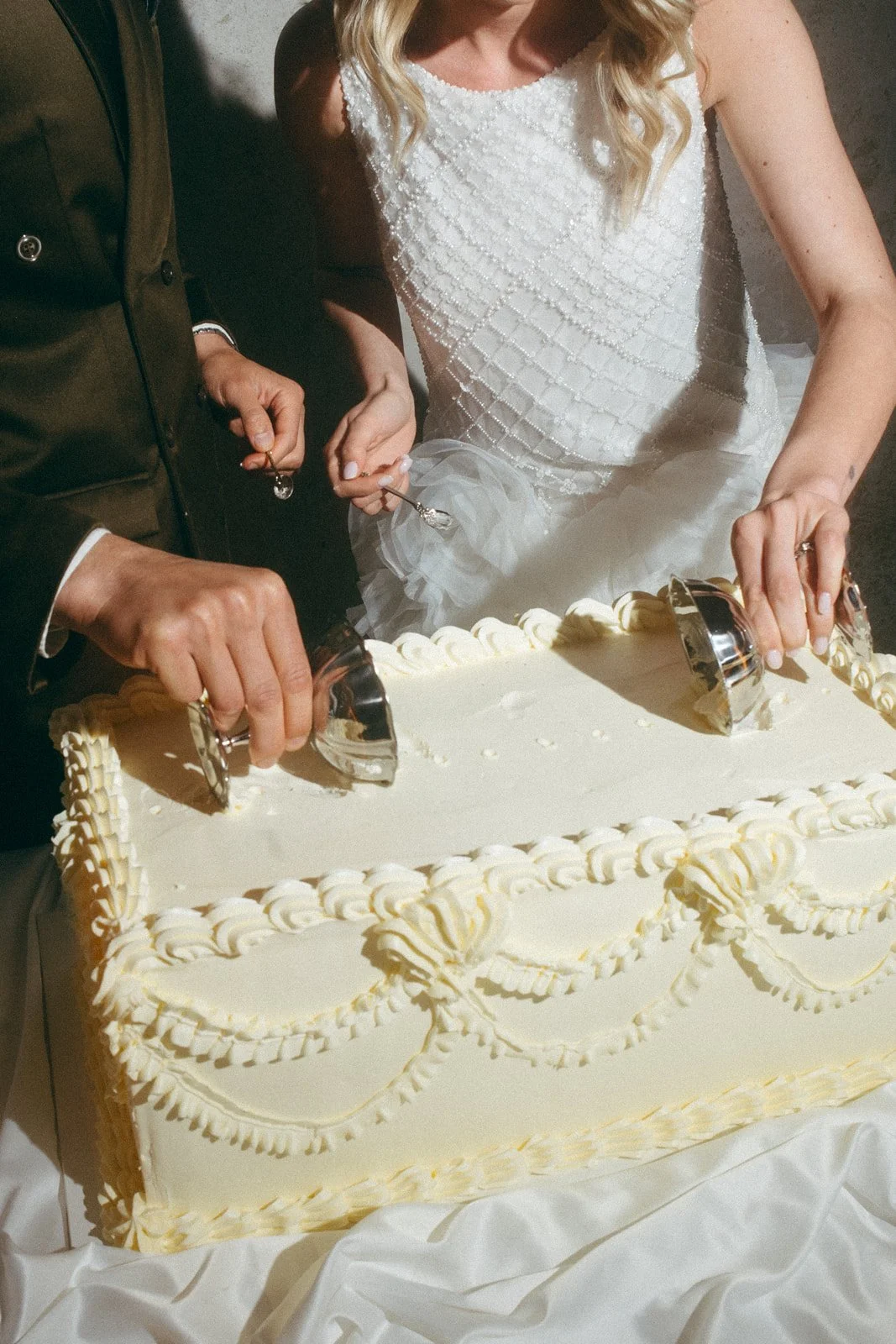 vintage-wedding-cake-castle-belaj (20).jpg