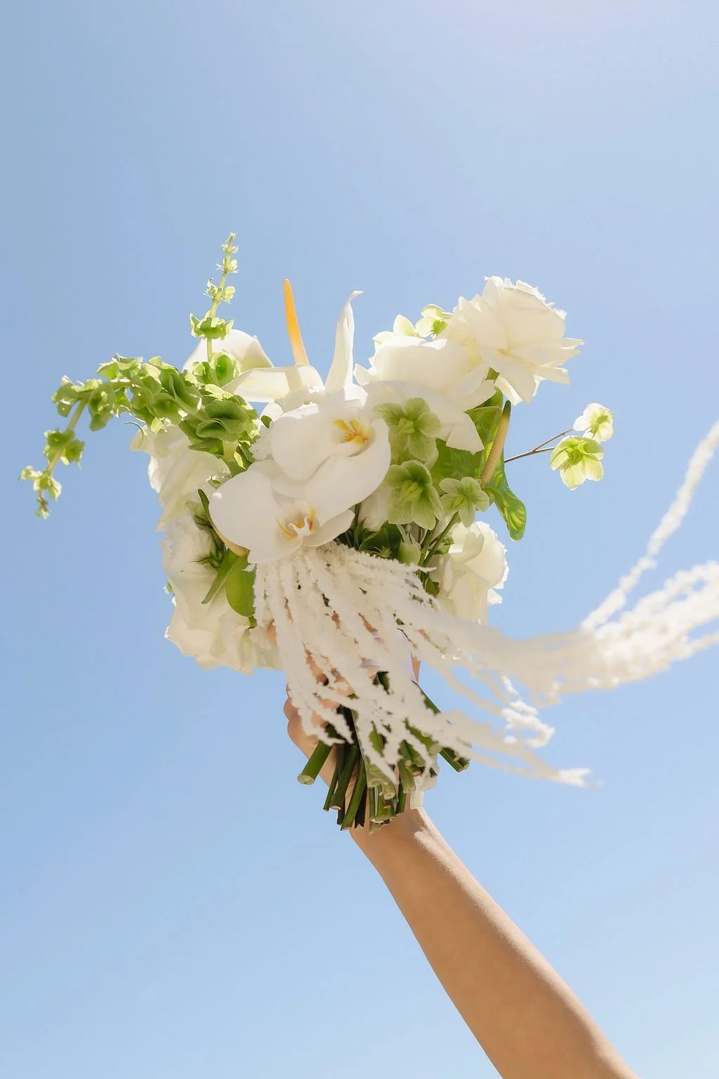 bridal_bouquet_white_green.jpg