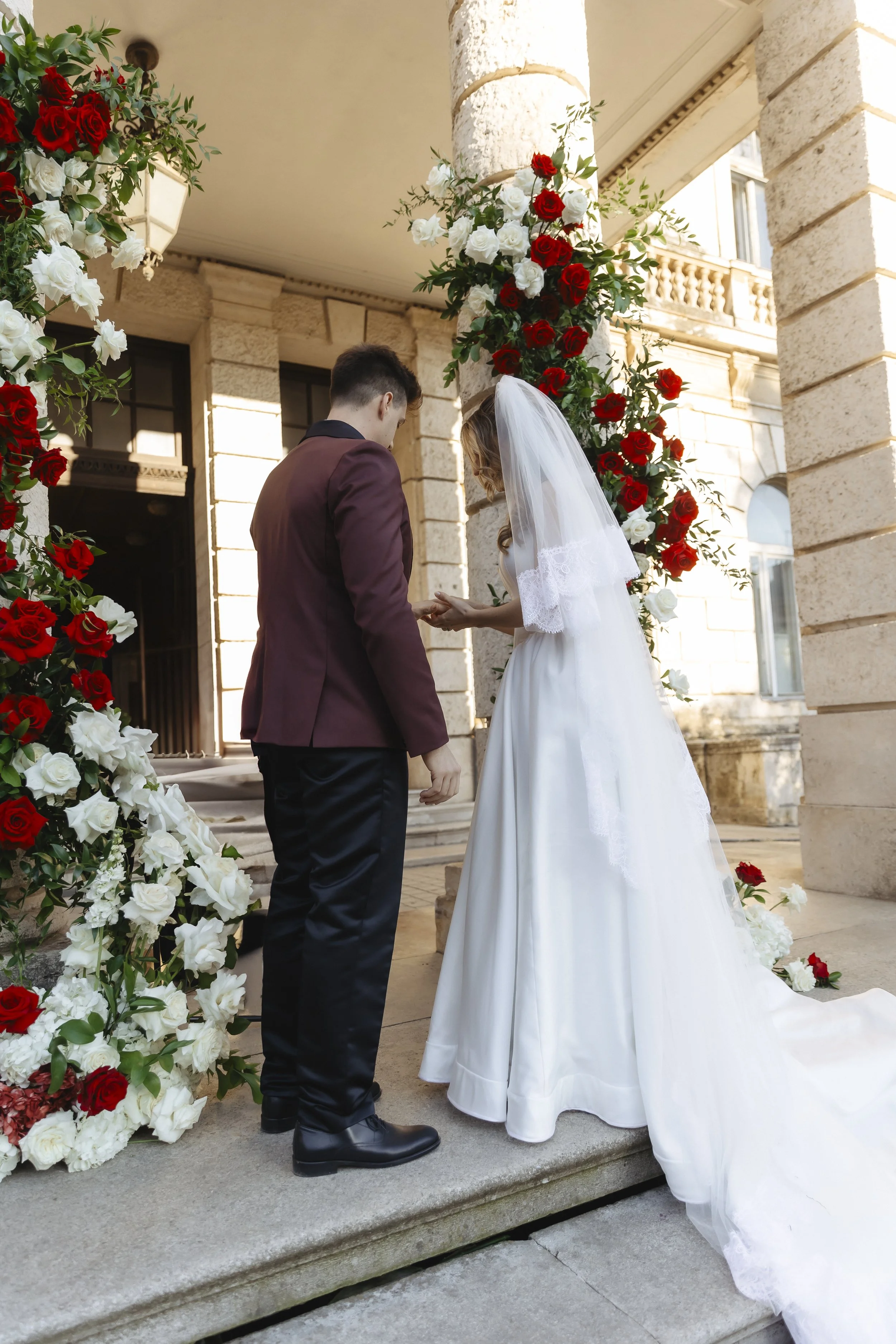 outdoorweddingceremonyinpula_domhrvatskihbranitelja (1).jpg