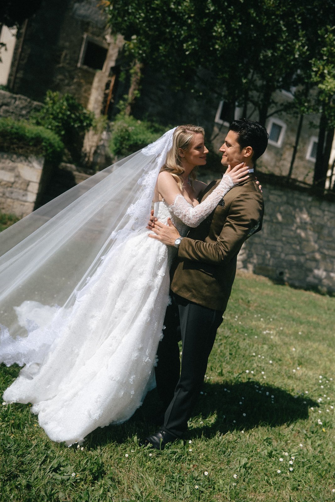 castle-belaj-wedding-first-look-couple-photos (8).jpg