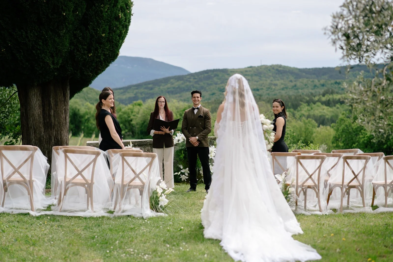 outdoor-wedding-ceremony-istria-castle-belaj (10).jpg
