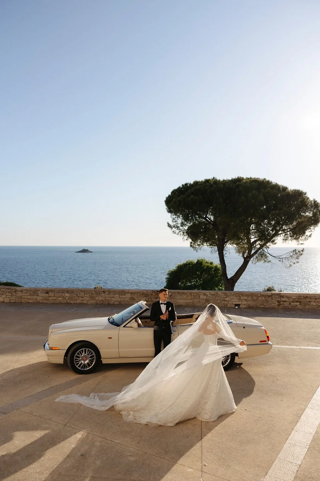 newlyweds-photos-rovinj-church-svetaeufemija (5).jpg