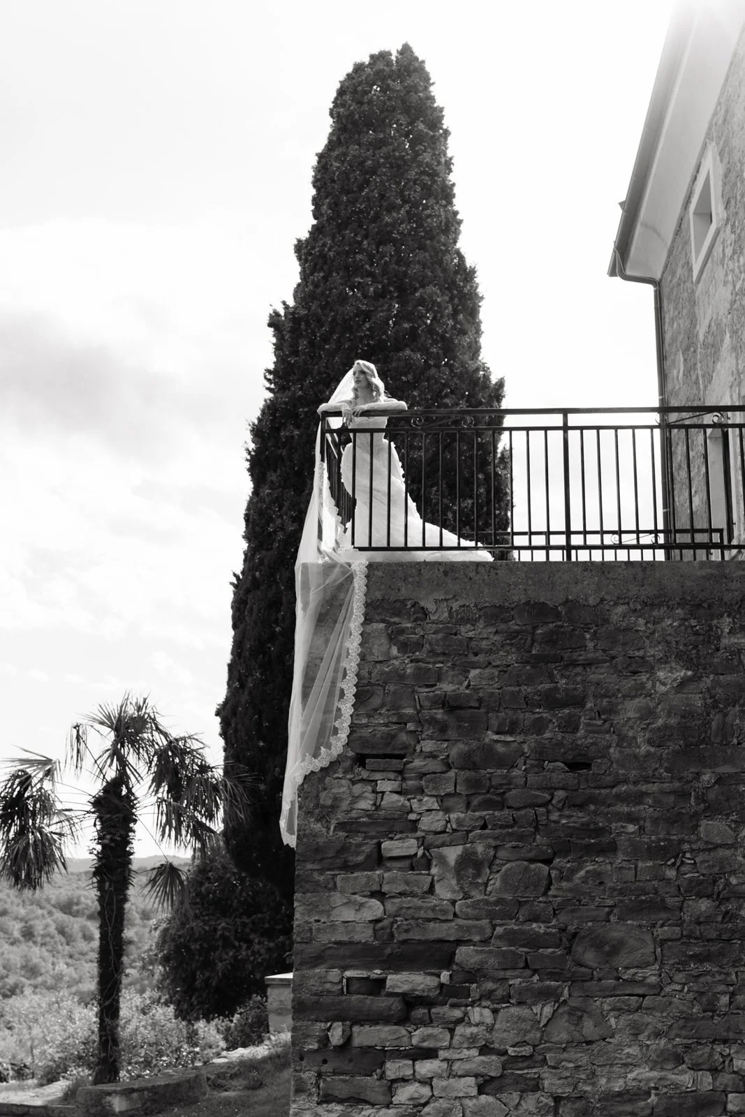 castle-belaj-bridal-portrait (8).jpg