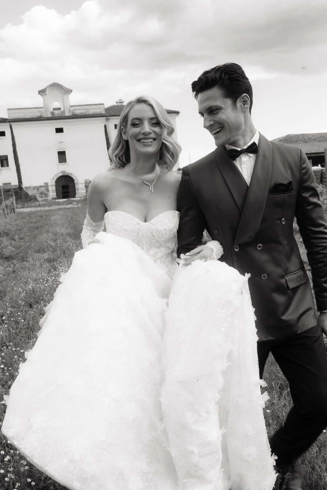 castle-belaj-wedding-couple-photos (17).jpg