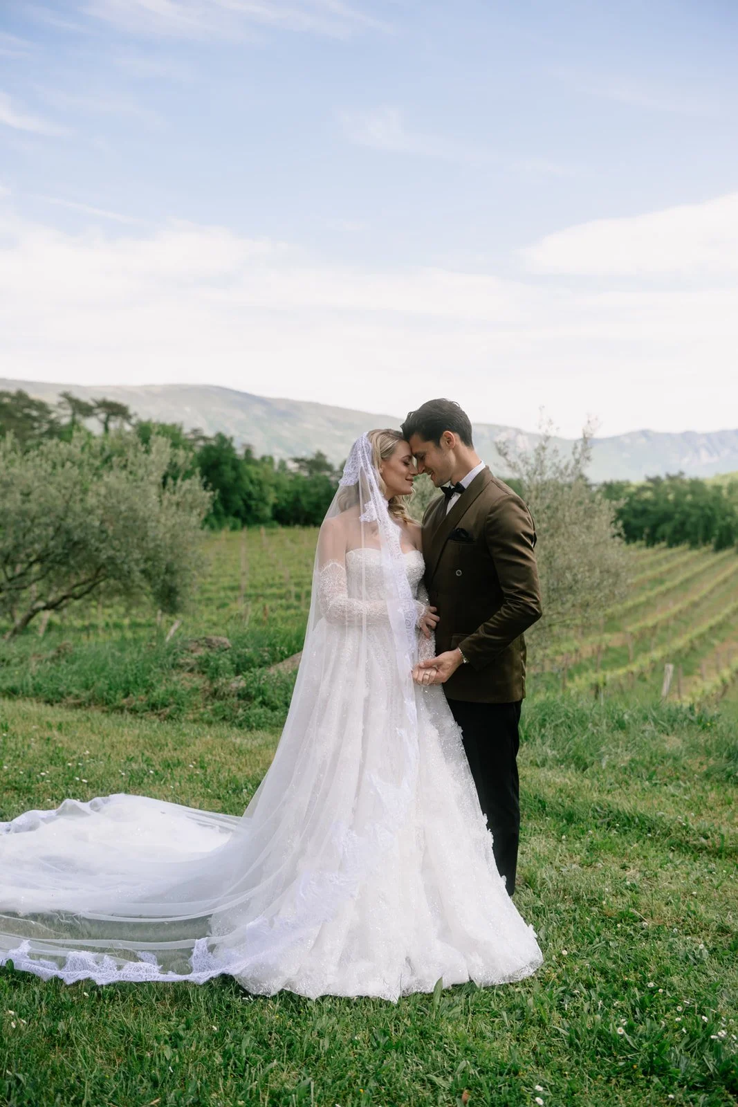 castle-belaj-wedding-first-look-couple-photos (10).jpg