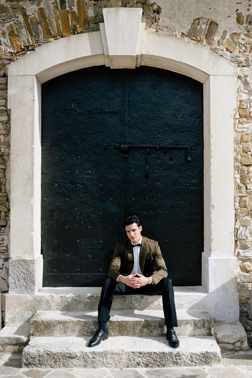 castle-belaj-groom-potrtrait-wedding-istria (4).jpg