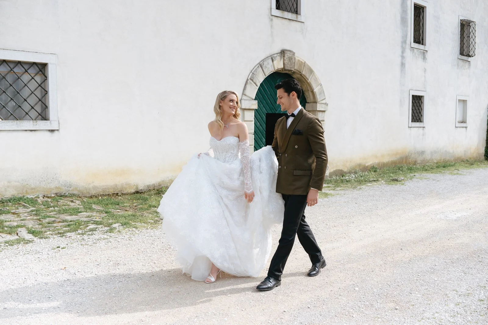 castle-belaj-wedding-couple-photos (9).jpg
