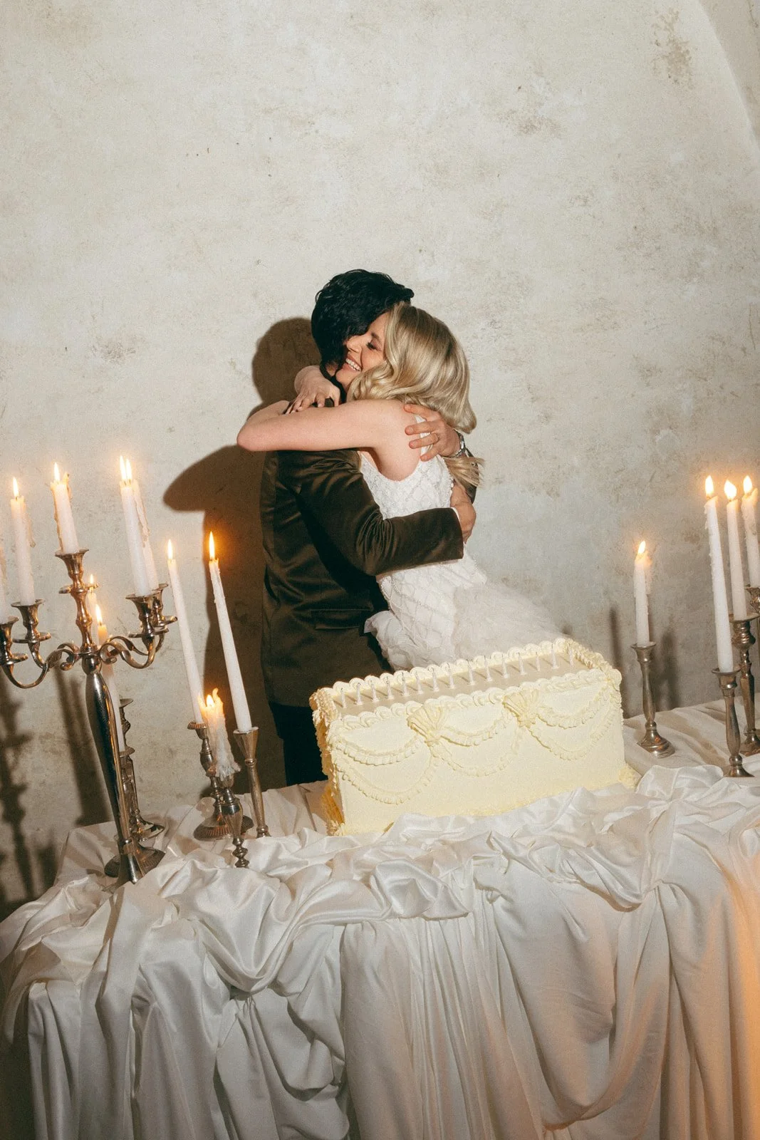 vintage-wedding-cake-castle-belaj (9).jpg