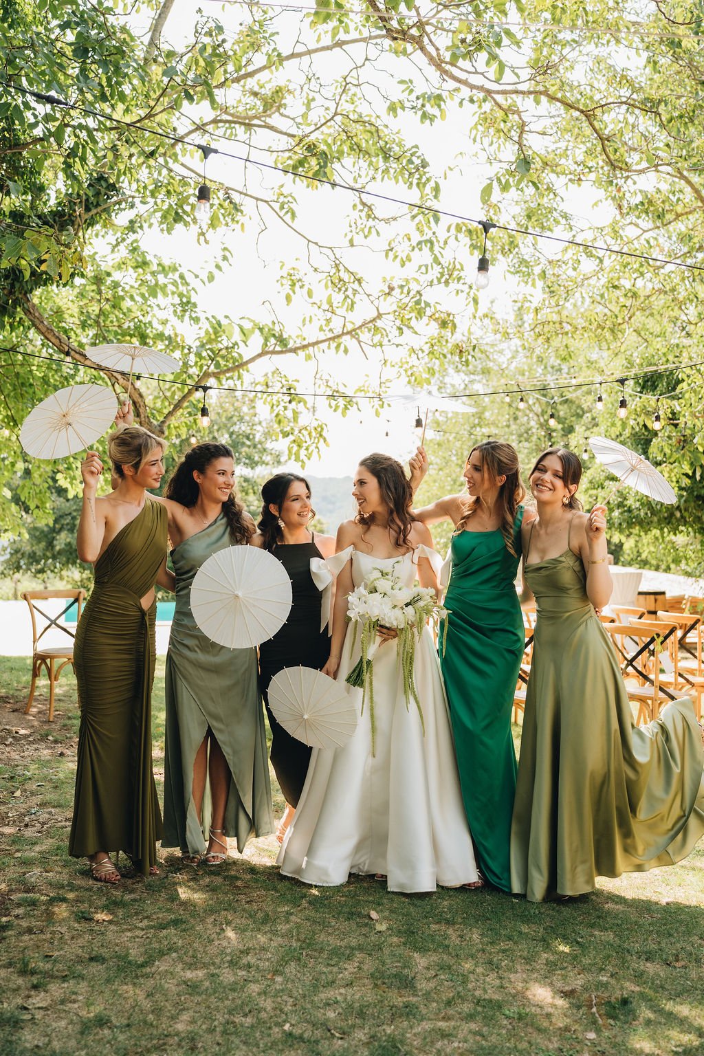 bride-and-bridesmaids-green-mismatch-dresses (2).jpg