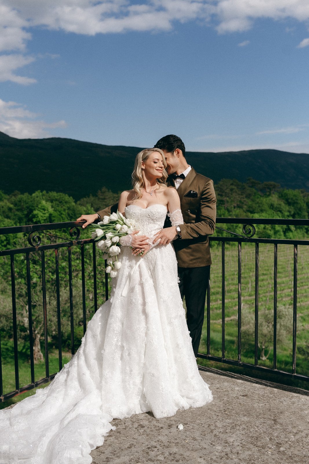 castle-belaj-wedding-couple-photos (6).jpg