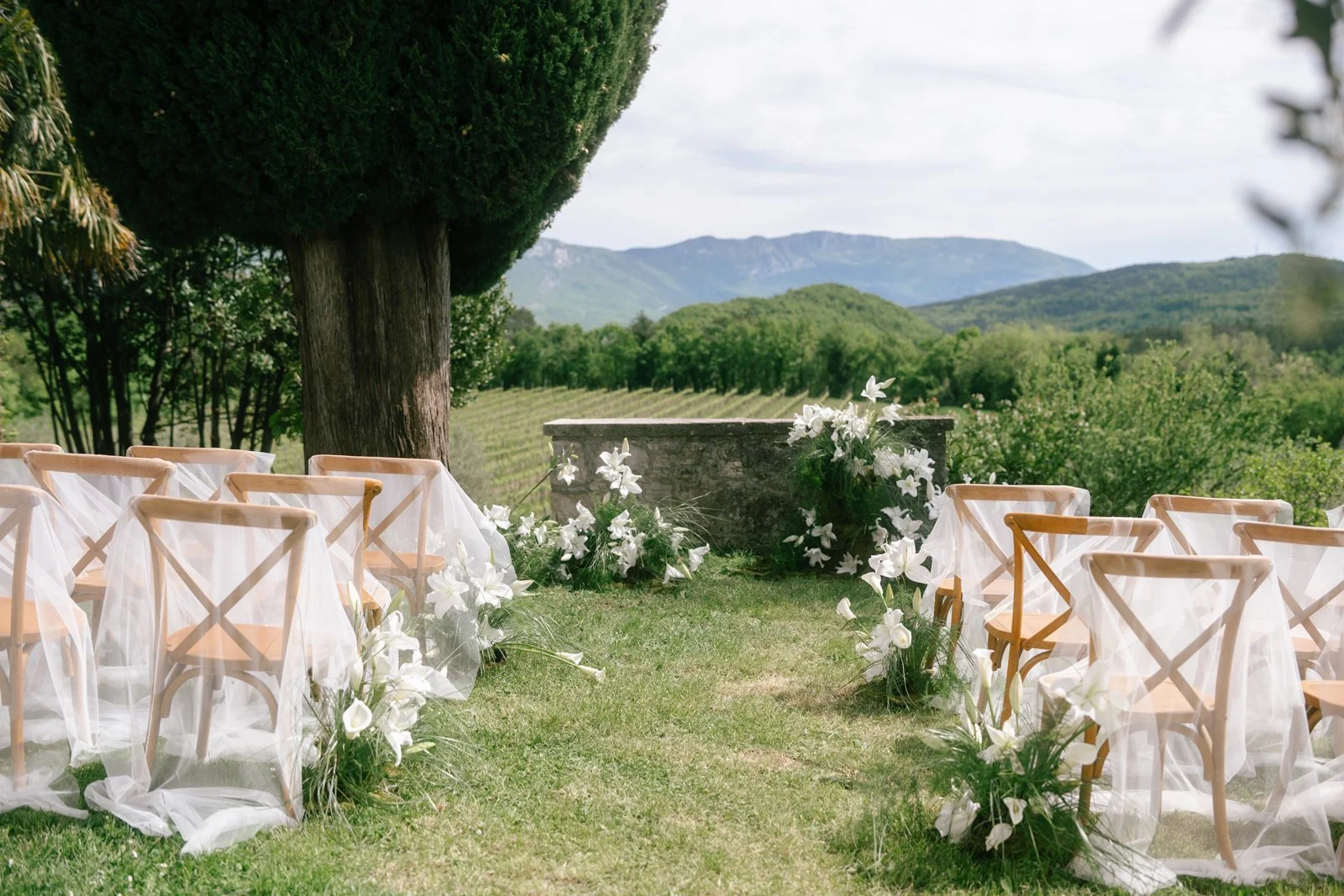 outdoor-wedding-ceremony-istria-castle-belaj (44).jpg