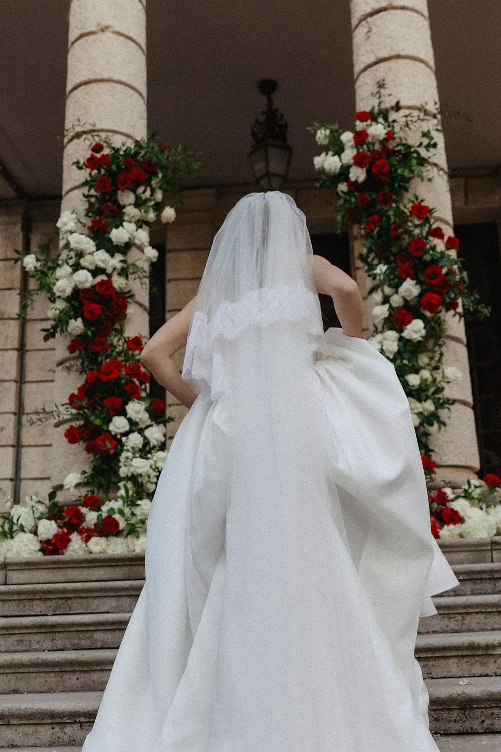 white-red-ceremony-decor-pula (3).jpg