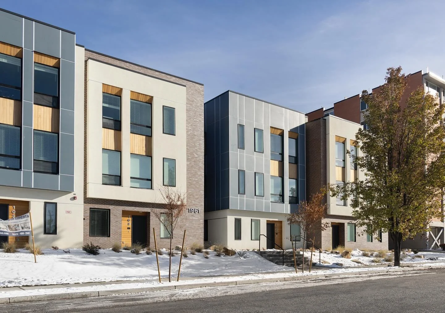 #ThrowbackThursday to our 12th E. multifamily project with @urbanhiveproperties From the beginning, Urban Hive&rsquo;s mission was clear: create housing that strengthens community and feels connected to the neighborhood. Together, we designed a place
