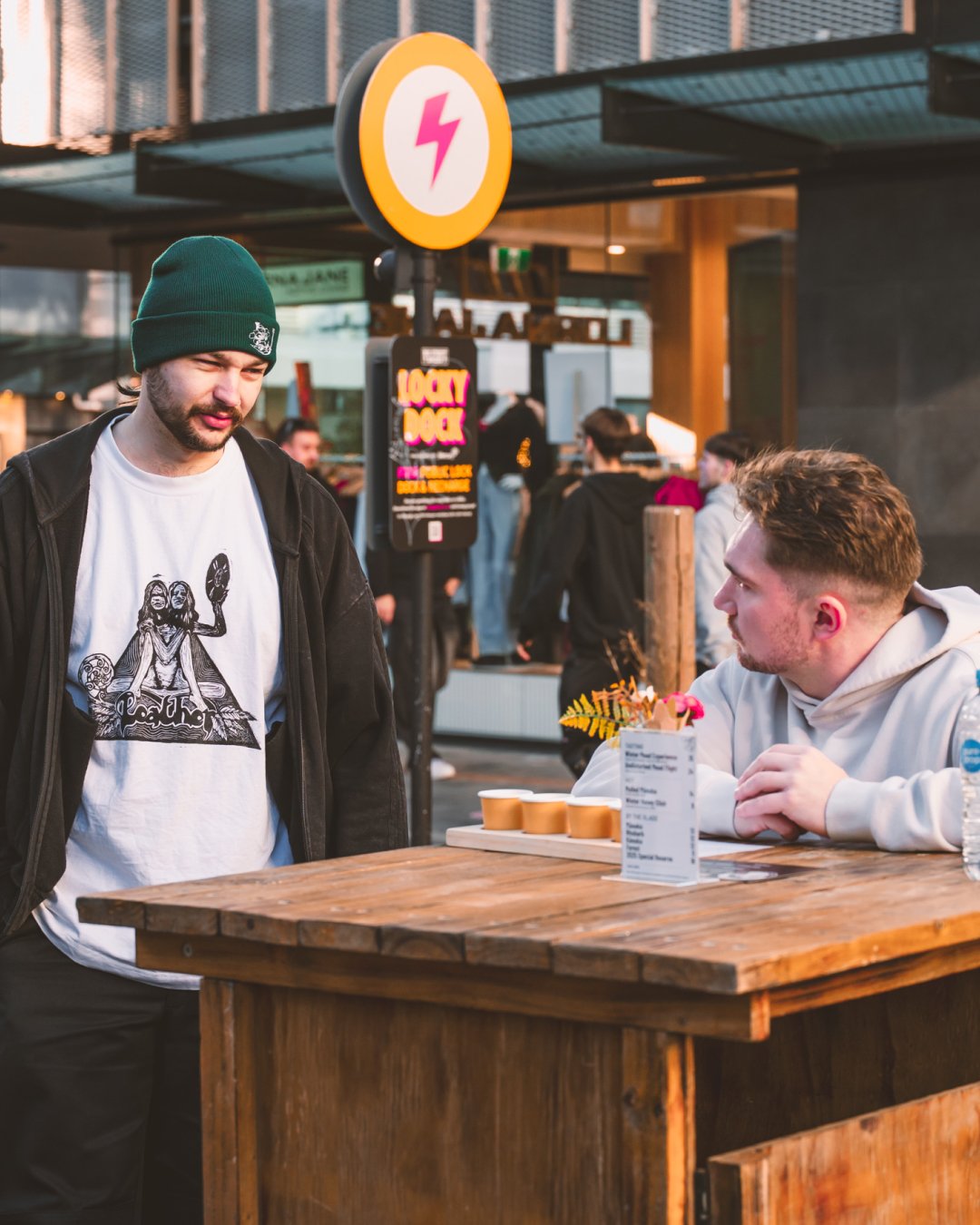 popup bar fri 8.jpg