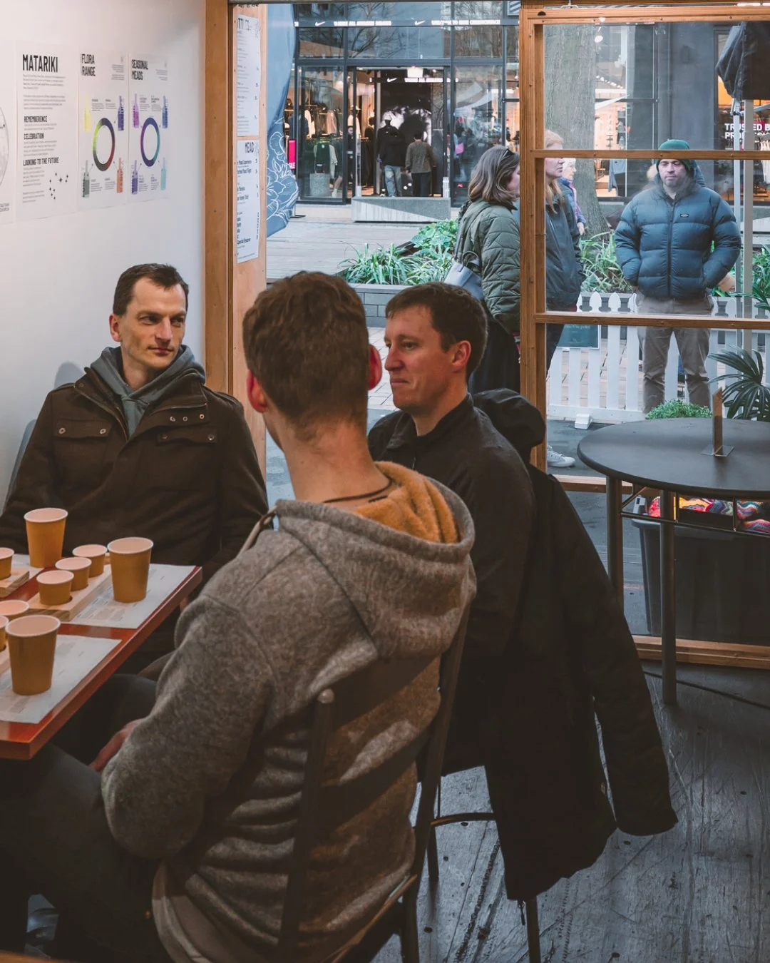 popup bar fri 17.jpg
