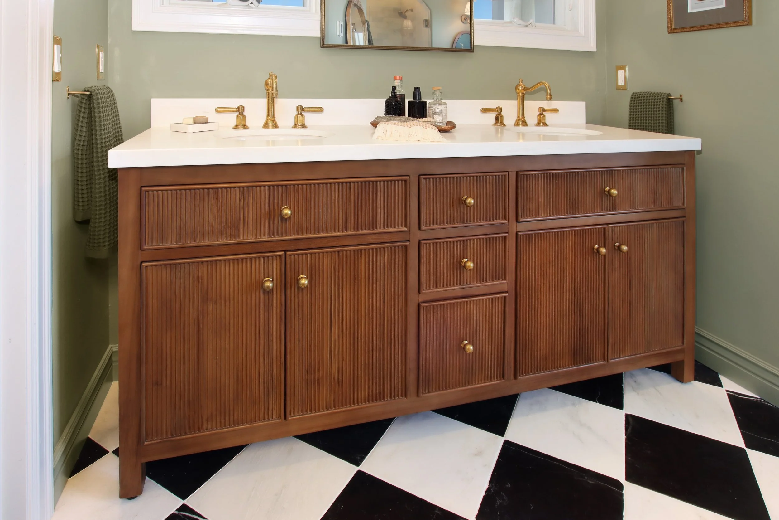 Classic Bath 02.jpg