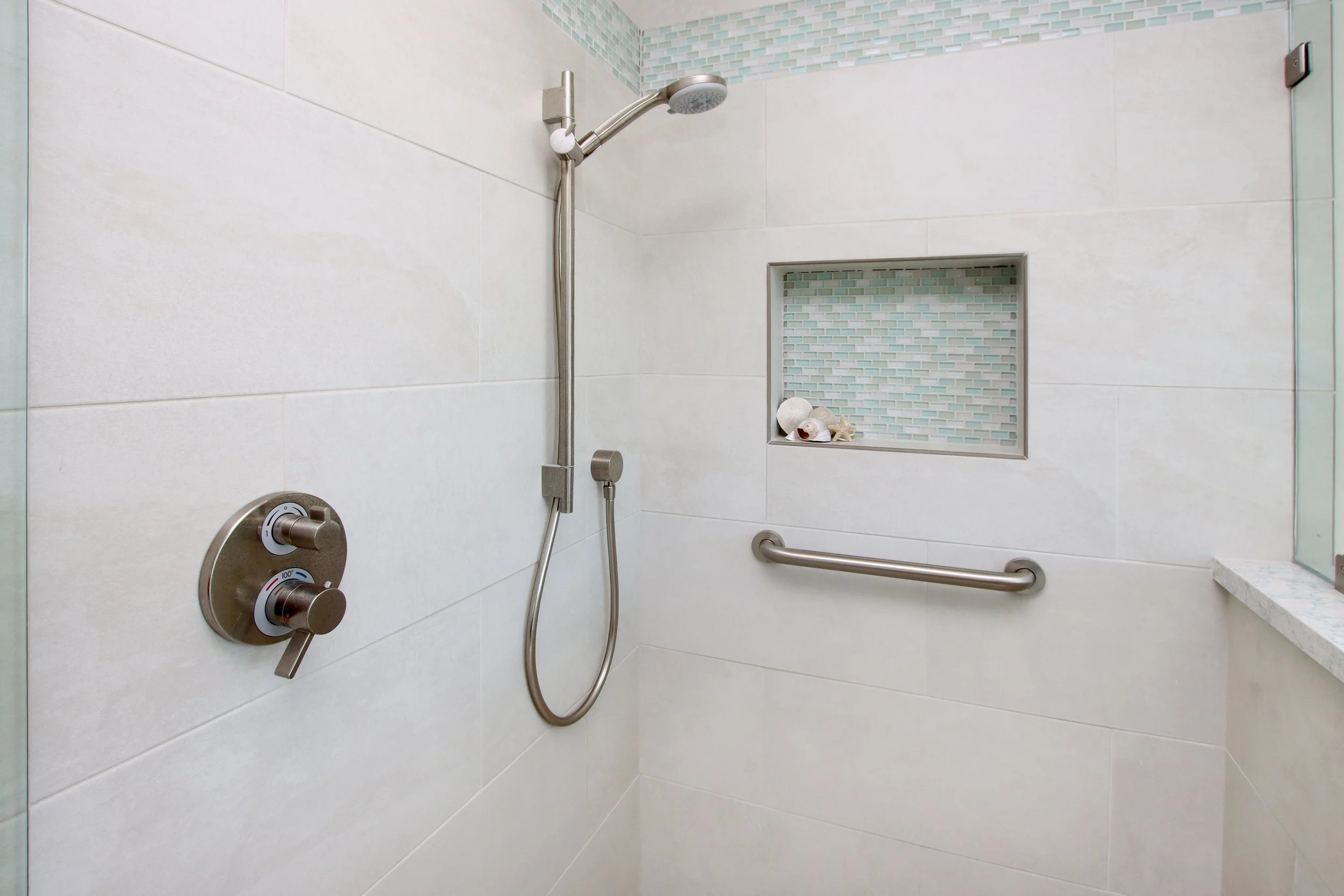 Bath by the sea 13.jpg