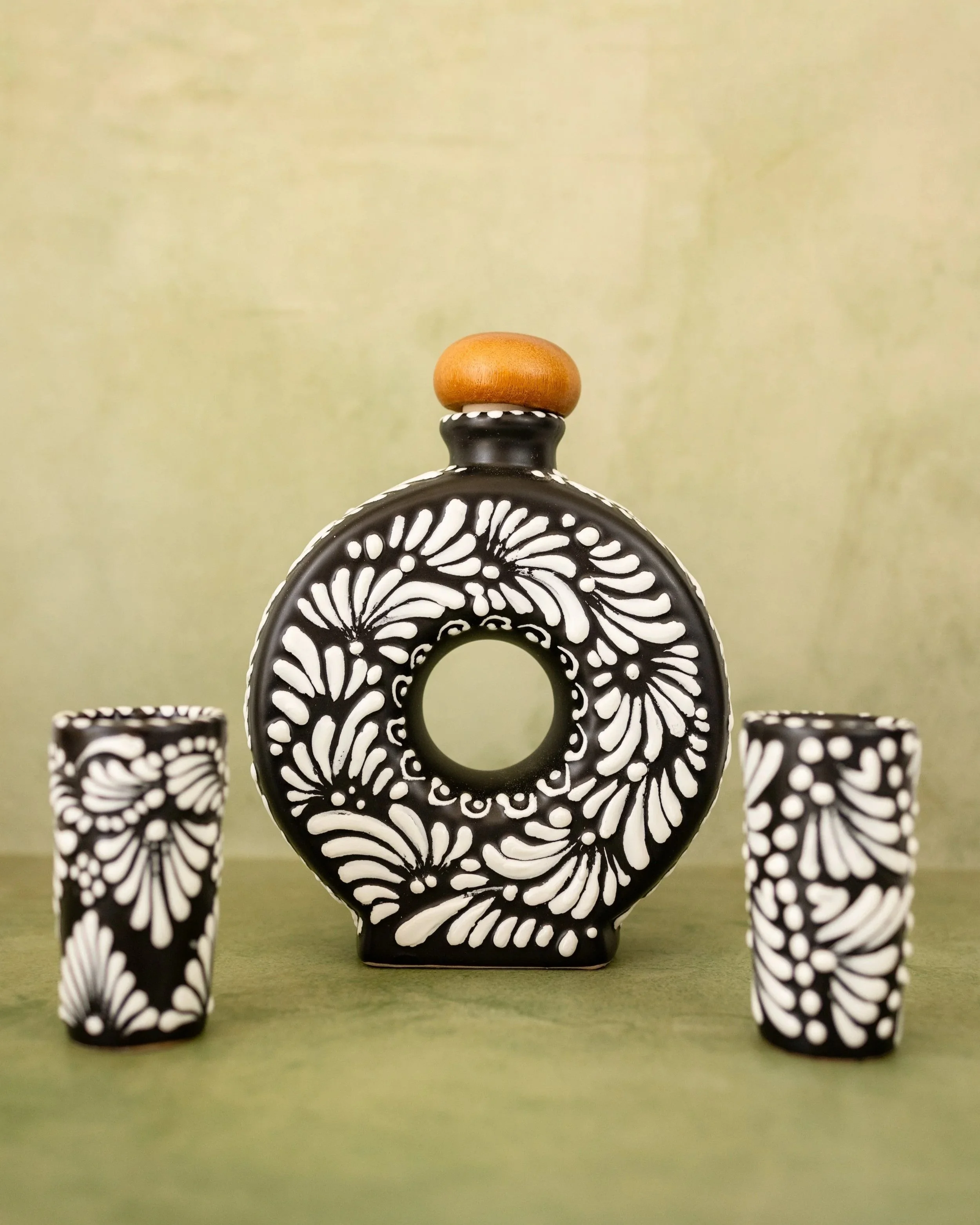 Rounded Decanter Set