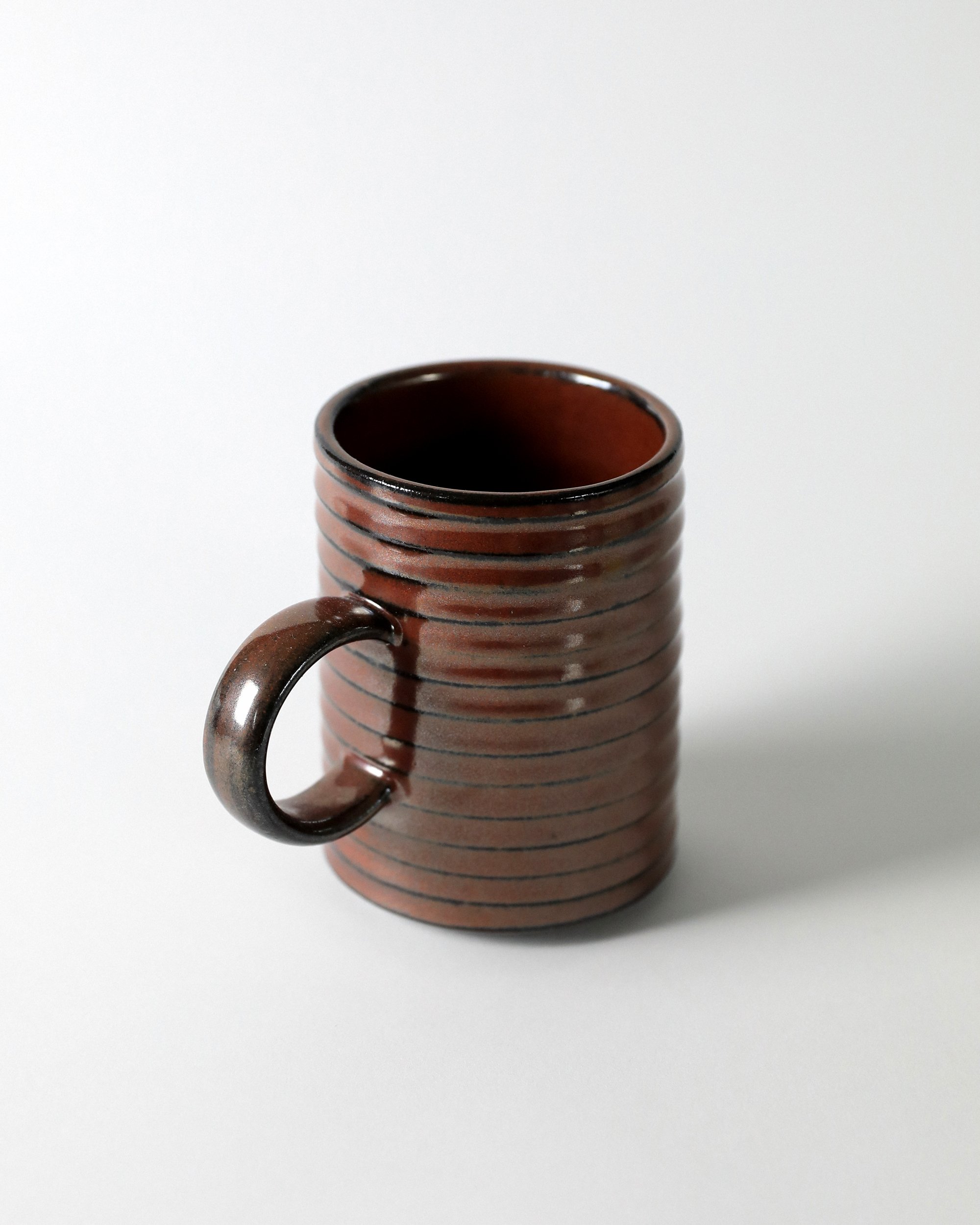 Tall mug, red iron