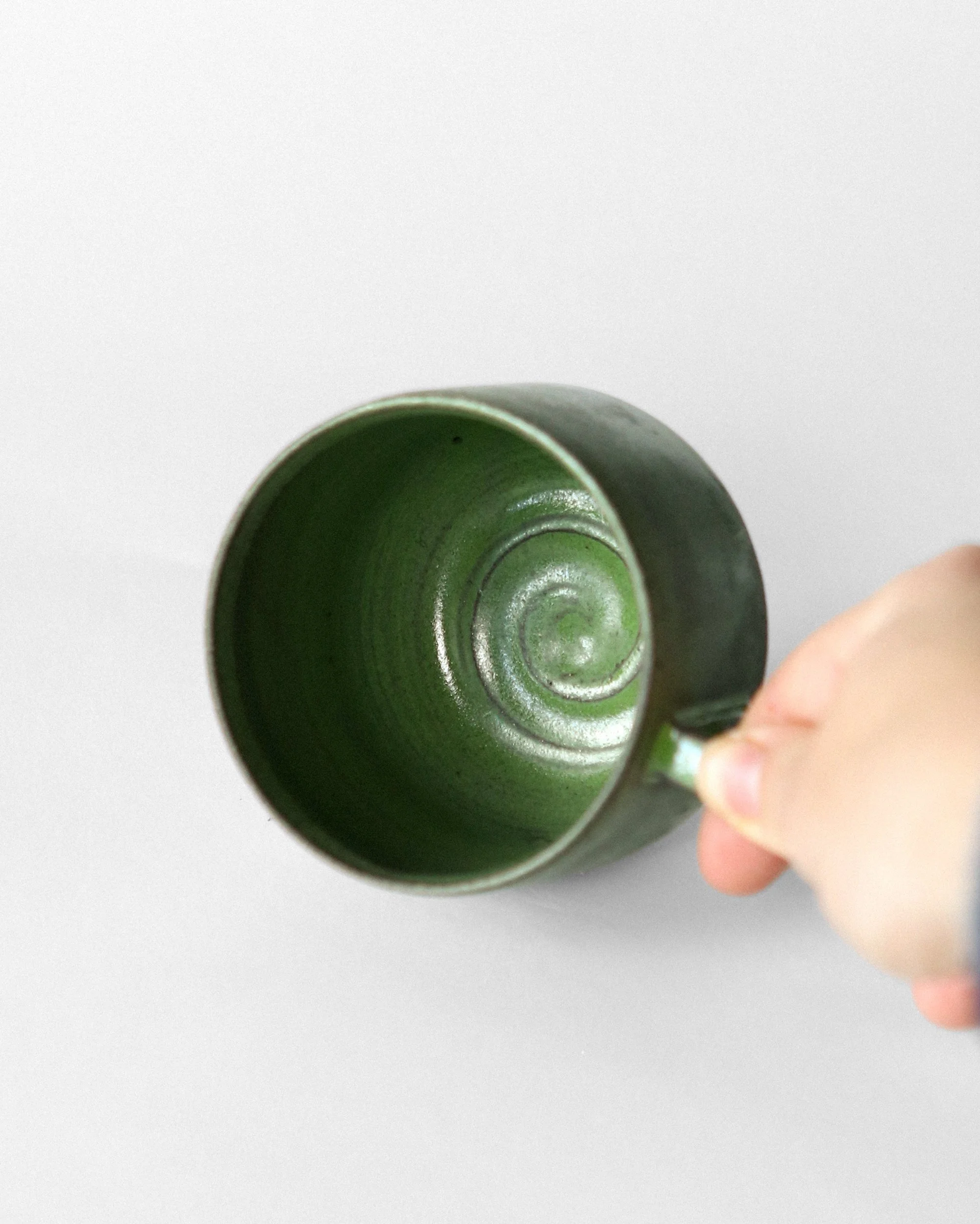 HOLDING-WITH-SPIRAL.jpg