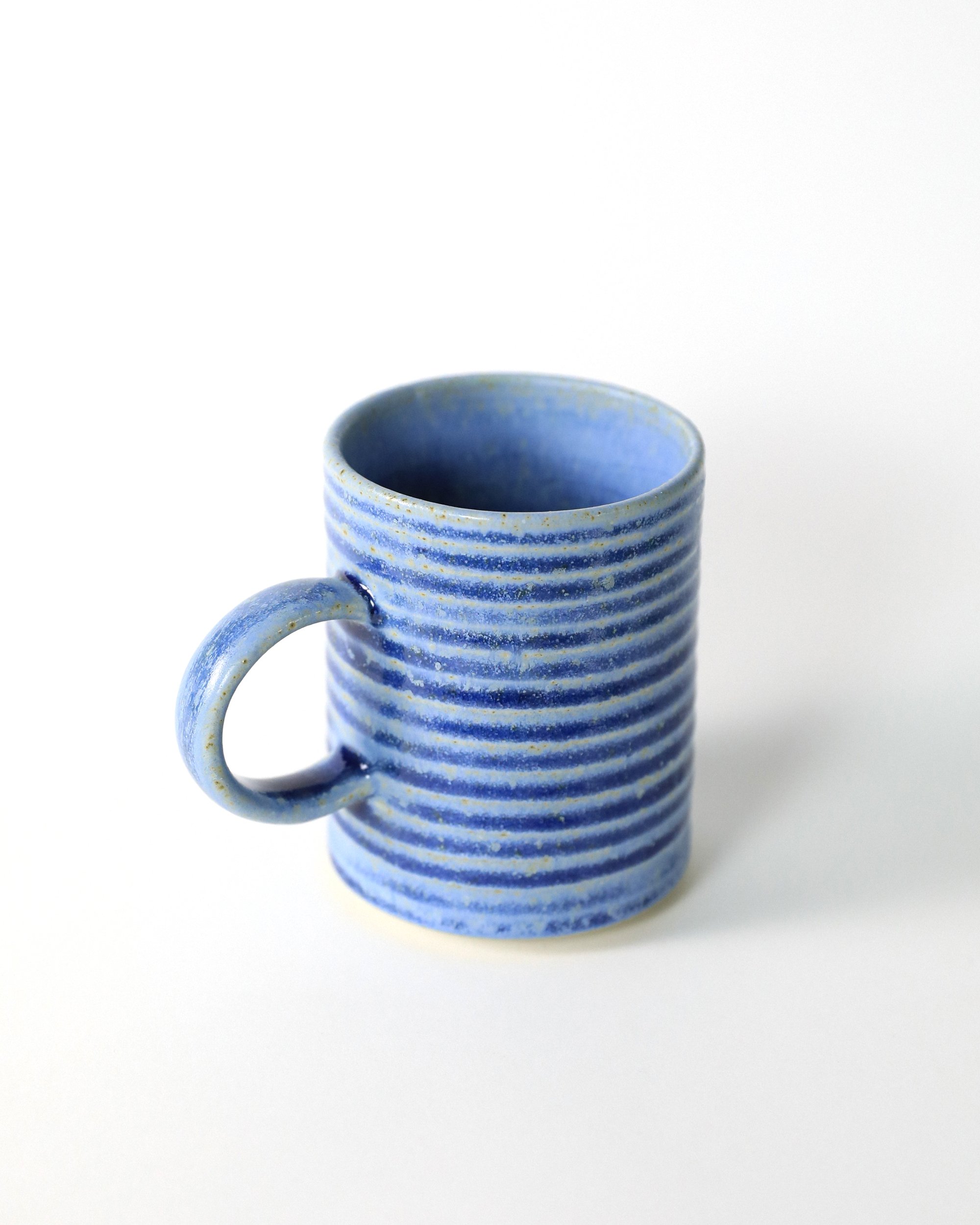 Tall mug, light blue