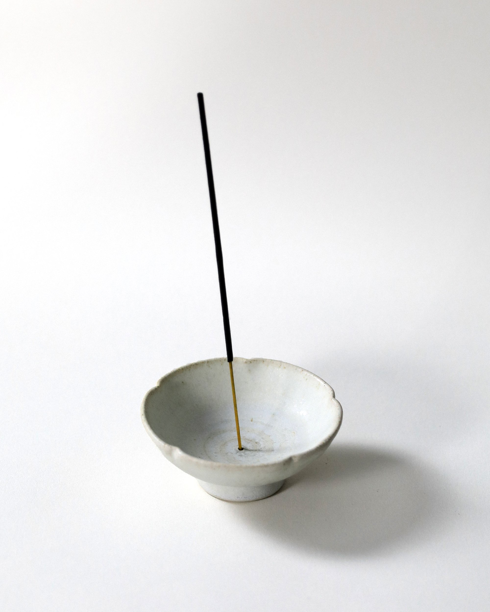 Incense holder, earthy white