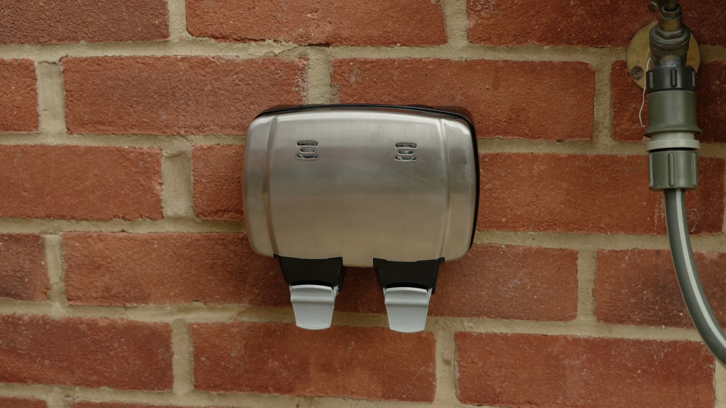 BG SOCKET.00_01_03_09.Still003.jpg