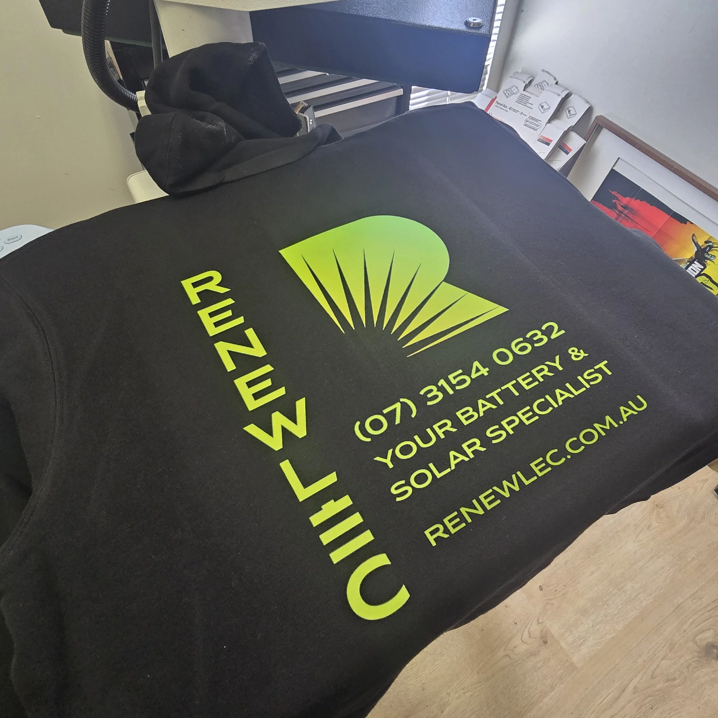 Renewlec logo created and printed by Fight Fair Design and Print in Brisbane, Australia