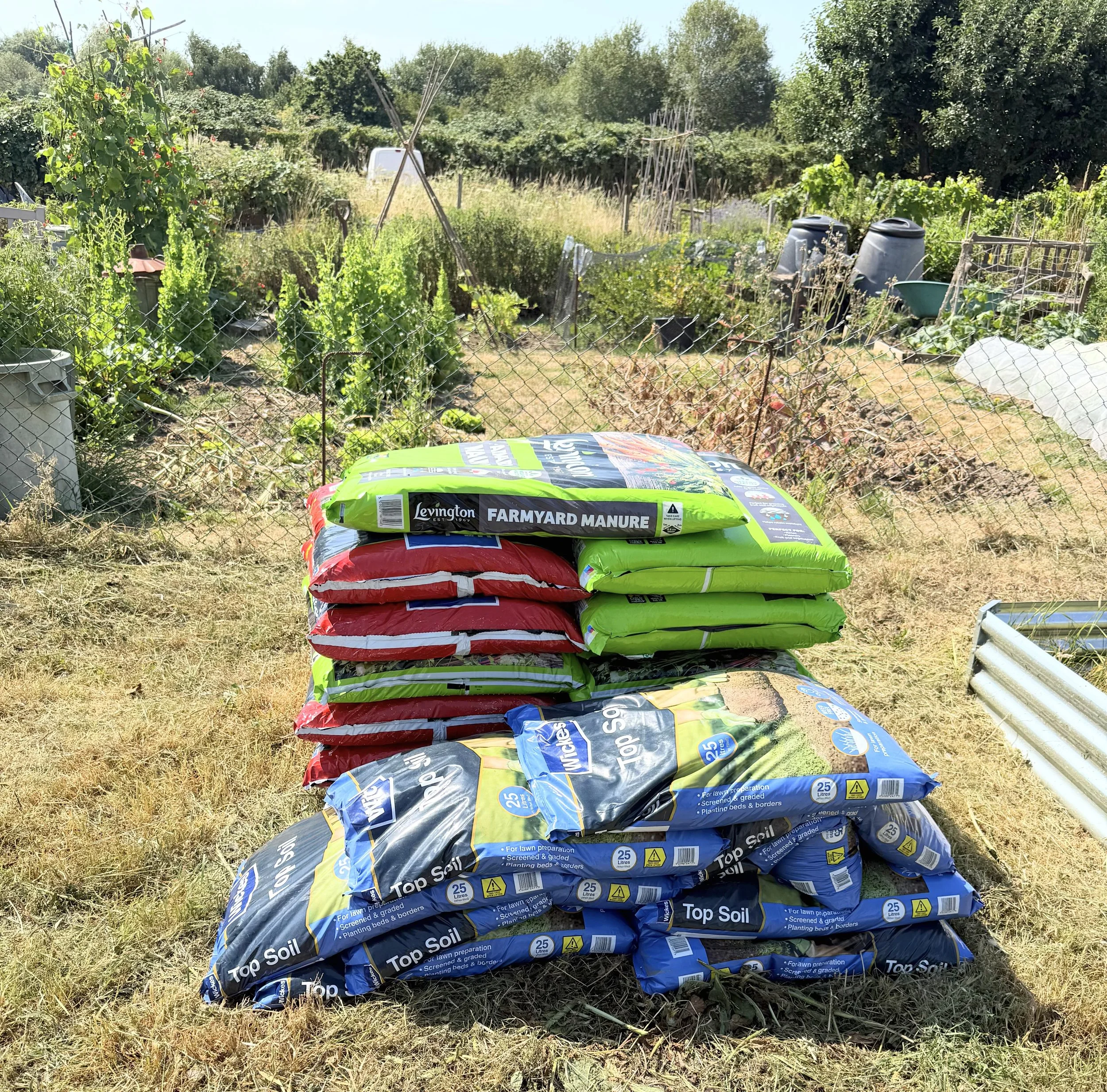 Many thanks to Wickes Dorking for kindly donating compost and soil to get us started with our raised beds