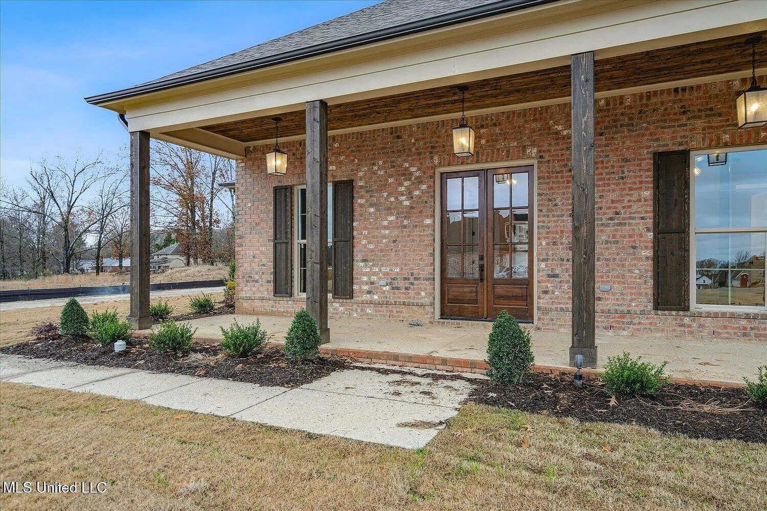 porch.jpeg