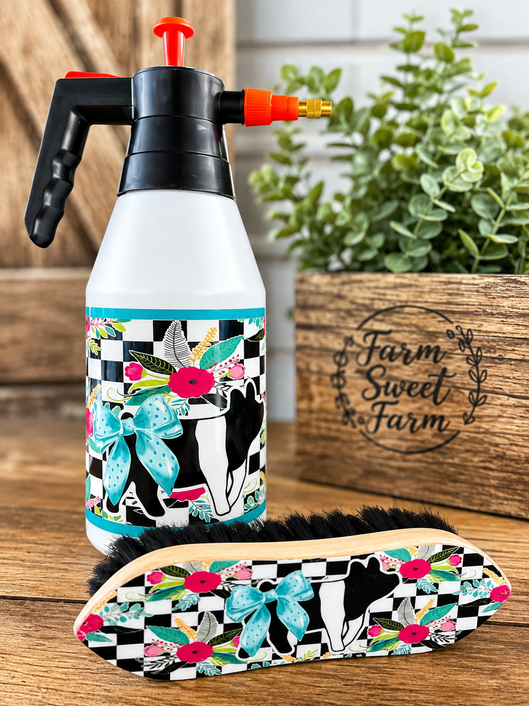 Flowered checkered teal brush