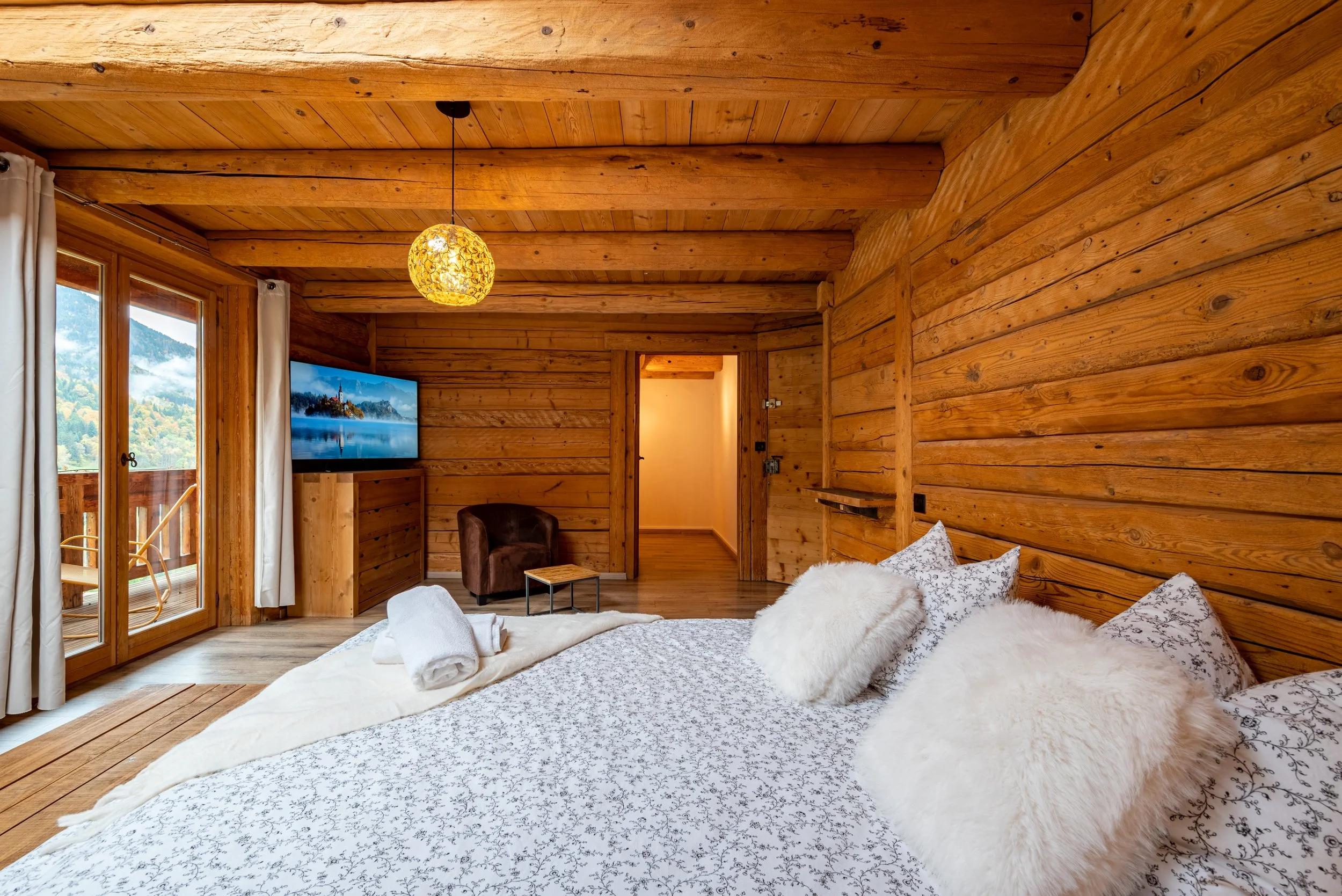 Quadruple Family Suite (3D3N)