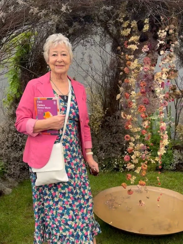 My light, my guidance my home.
Nanny Jan🕊️

I have alway bragged to everyone about my Nan Jan being 76 going to her 2 gym classes a week, weekly cycling club and only recently giving up summer tennis.

She was the queen of M&amp;S, Berries Coaches t