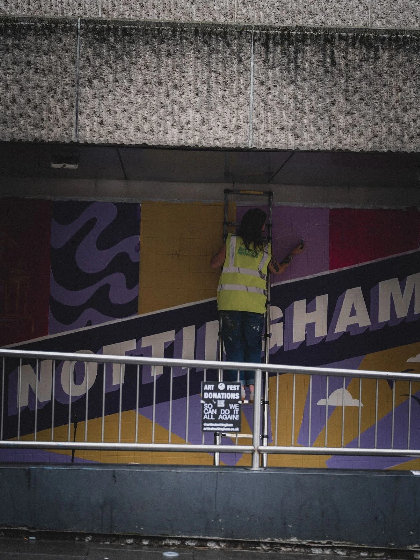 &ldquo;Lots of people in general stopped and said thanks for brightening up our city!&rdquo; 
~ 
People Painting Art in the Heart of our city. 
@lesser_than_three 
@zena.kay 
@gckdesigns 
~
ART FEST 2025 ❤️ 🎨 🖼️ 
~
Thank you so much to all the arti