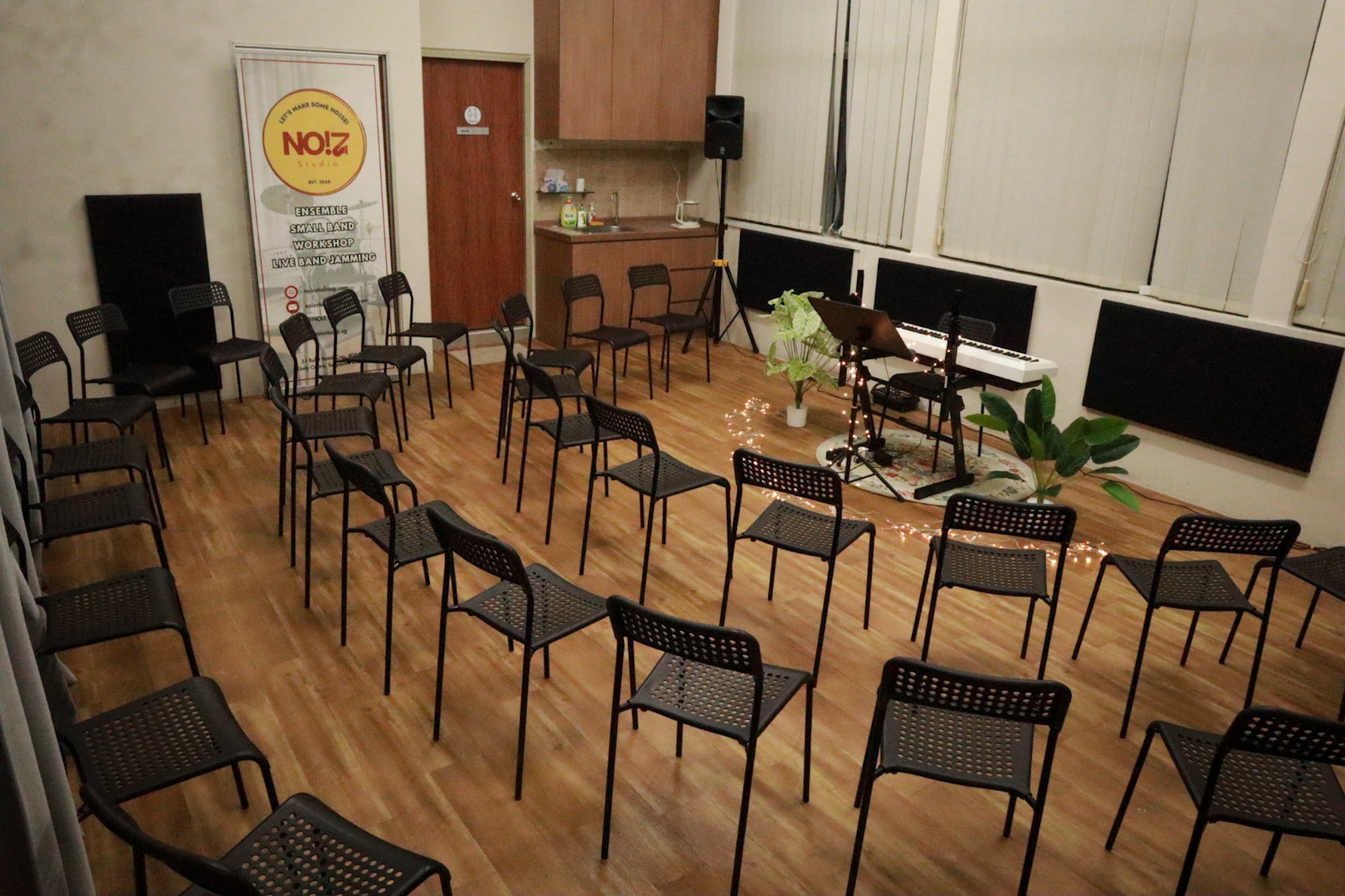 suitable to host intimate performance or event